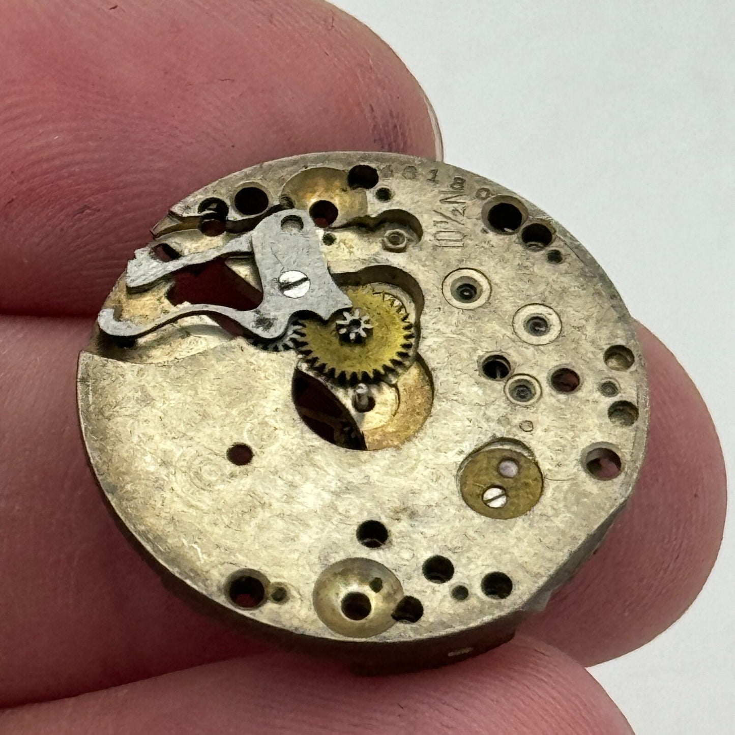 23.6mm Buren 10 1/2N Manual Wind Partial Watch Movement Swiss Vintage PARTS