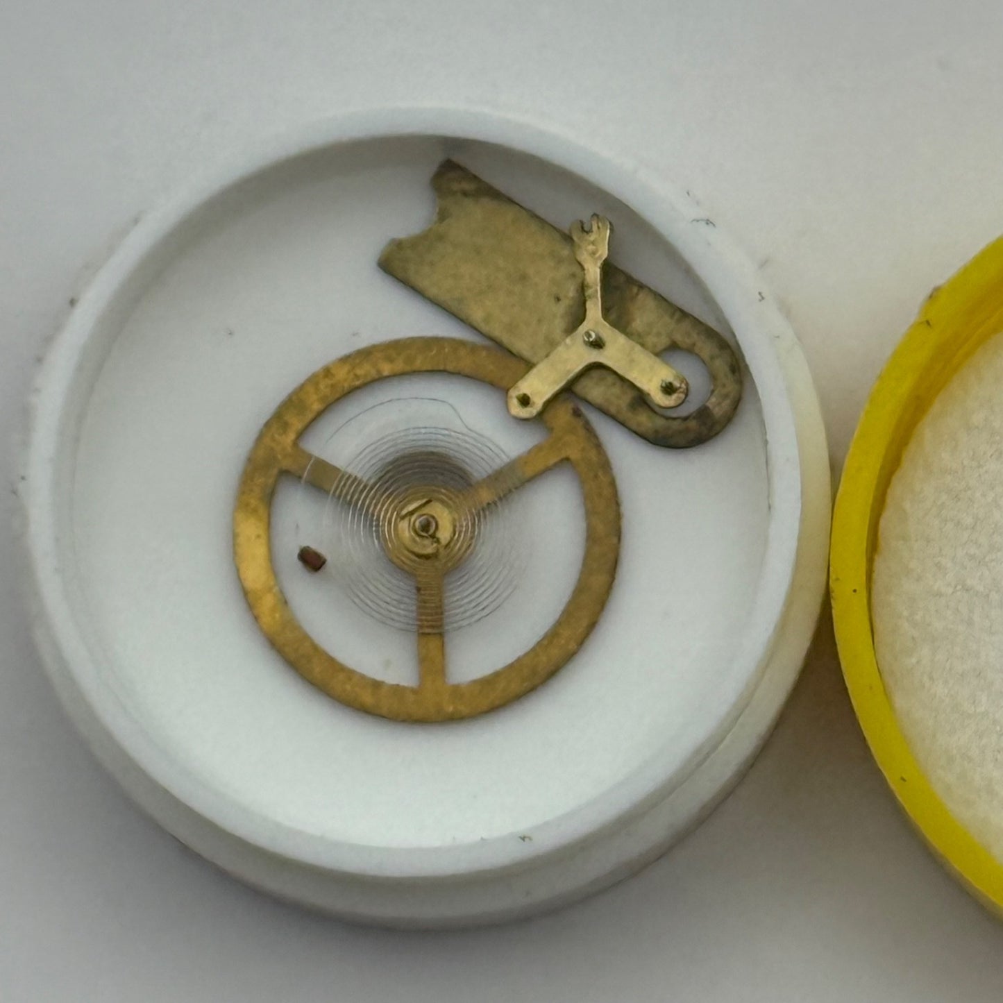 CHP 680 CRC 860 Balance Wheel Complete And Spring 1701 M Watch Movement Parts 