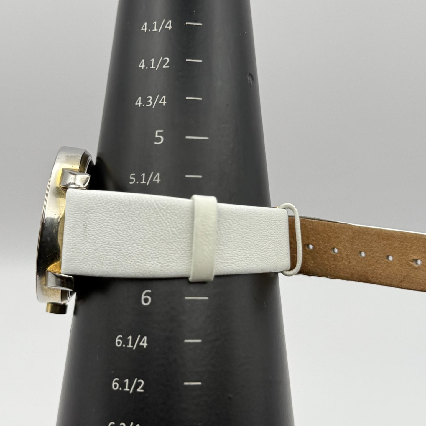 Redherring Ladies Quartz Watch Crystal Accents White Leather Strap Working 37mm