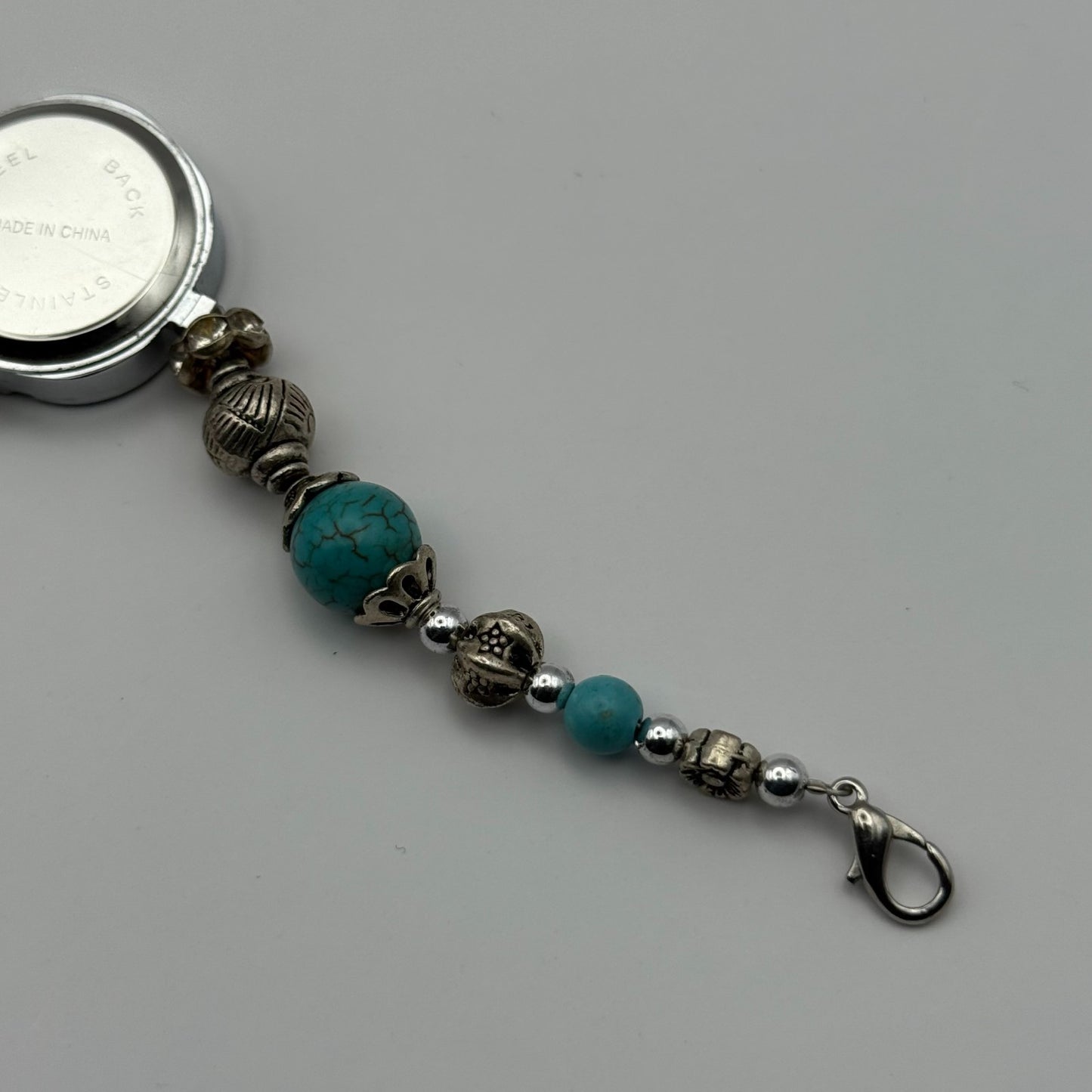 YLQ Ladies Quartz Watch Crystal Accents Beaded Design Bracelet Working 25mm