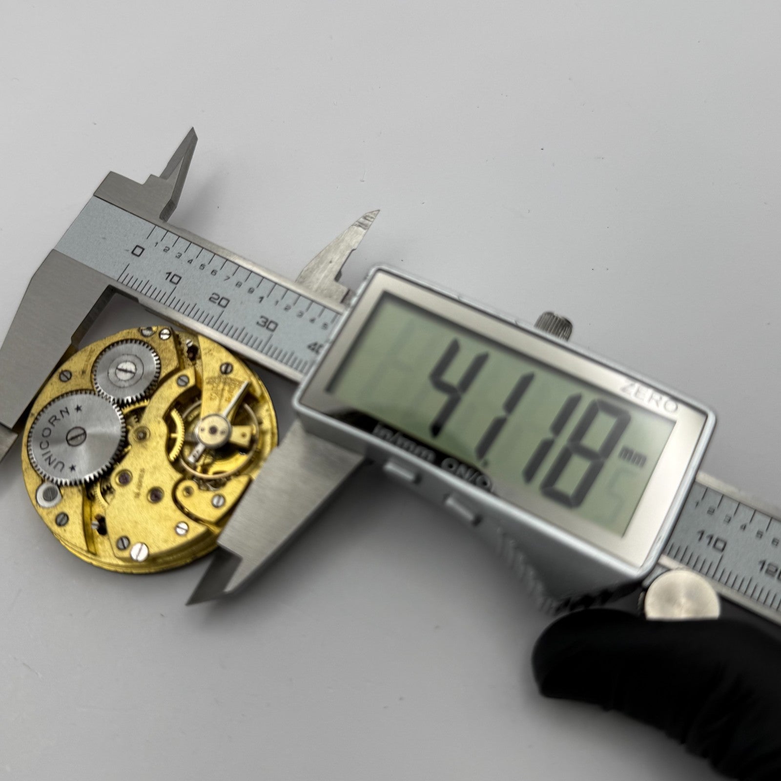 Unicorn Pocket Watch Movement Open Face 15 Jewels Swiss Parts Repair 41.1mm