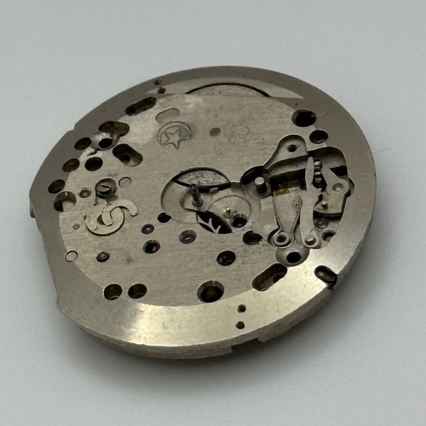 Phenix Cal 190 Watch Movement Manual Wind Vintage For Parts Or Repair 26mm