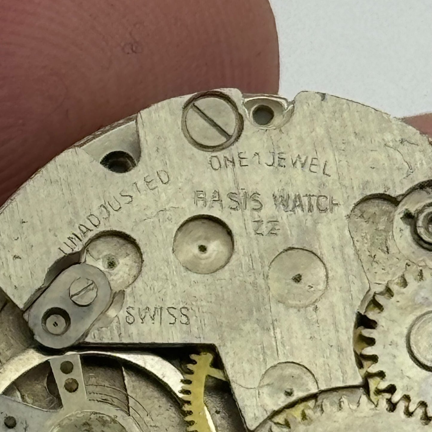 23.6mm Lucerne Basis Watch ZZ Manual Wind Swiss Watch Movement Vintage PARTS
