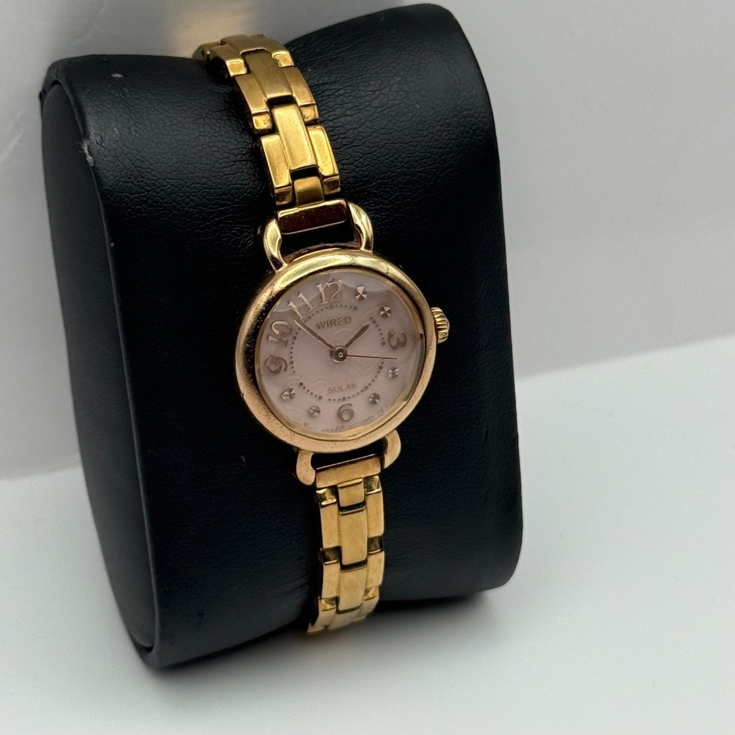 Seiko Wired Solar V117A Ladies Quartz Watch Gold Tone Bracelet 23mm UNTESTED