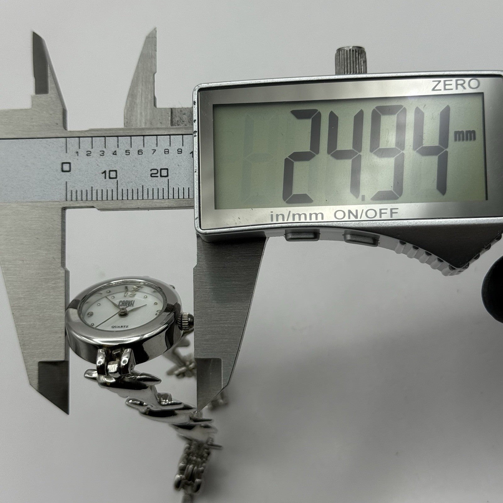 22mm Working Ladies Carvel Dolphin Stainless Steel Quartz Watch 5.75 Inches