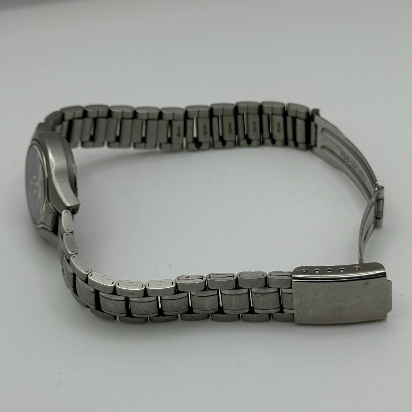 Lorus Ladies Quartz Watch Blue Dial Silver Tone Bracelet Japan Working 23mm