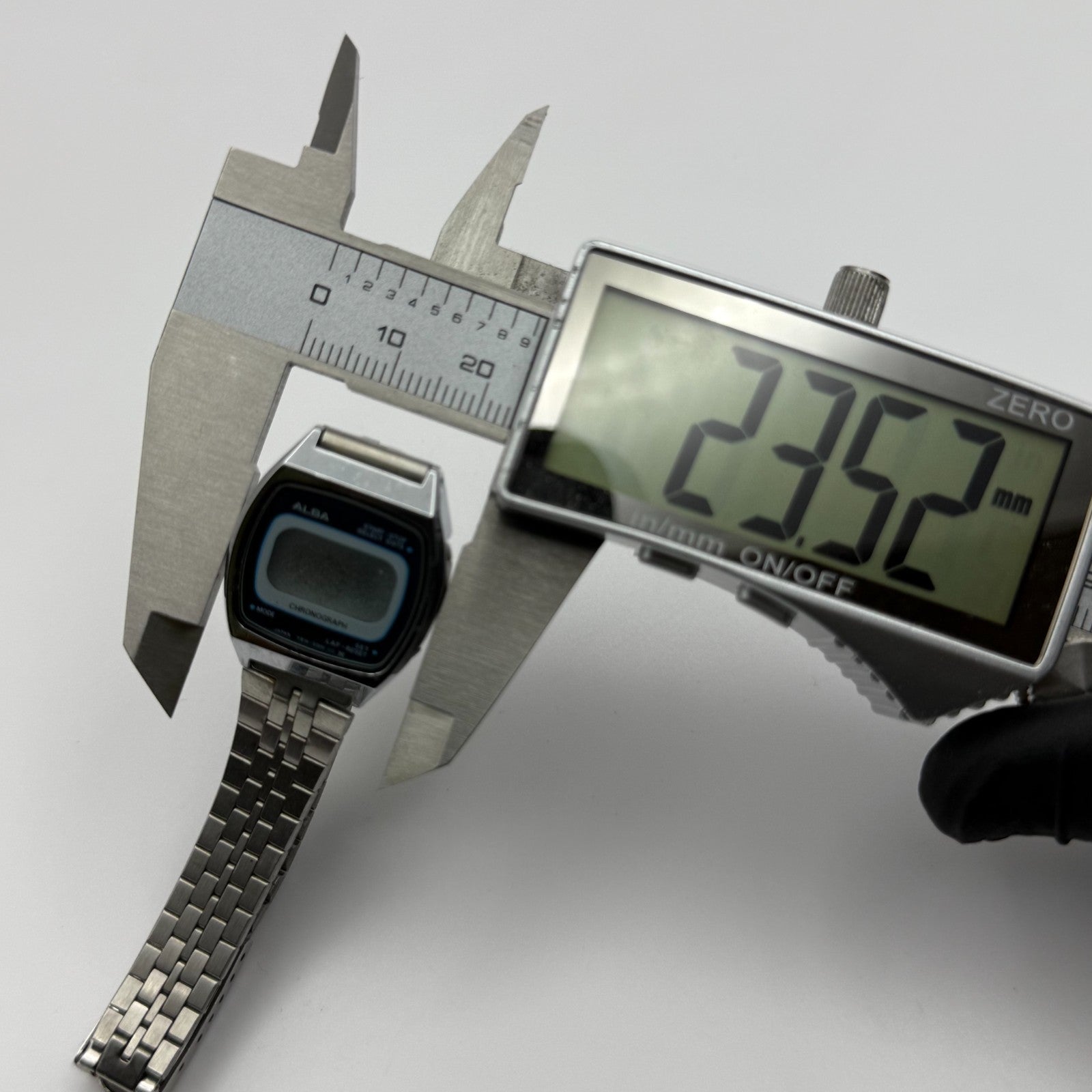 Seiko Alba Ladies Digital Chronograph Quartz Watch 23mm UNTESTED PARTS