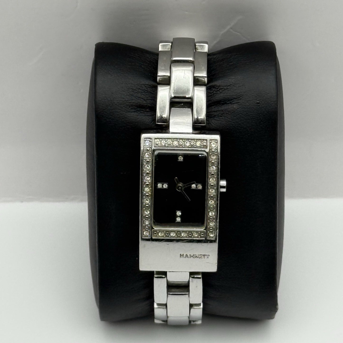 Working Hamnett Ladies Silver Tone Black Dial 19mm Quartz Watch New Battery