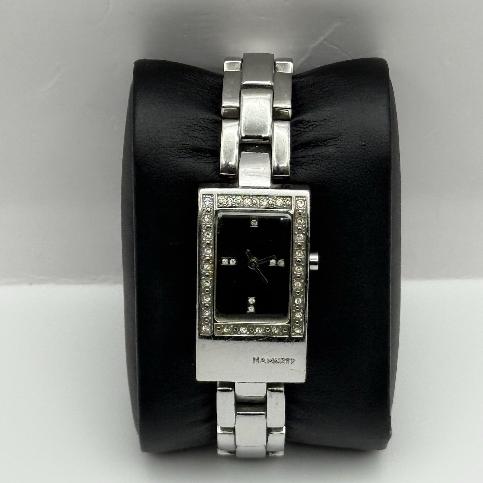 Working Hamnett Ladies Silver Tone Black Dial 19mm Quartz Watch New Battery