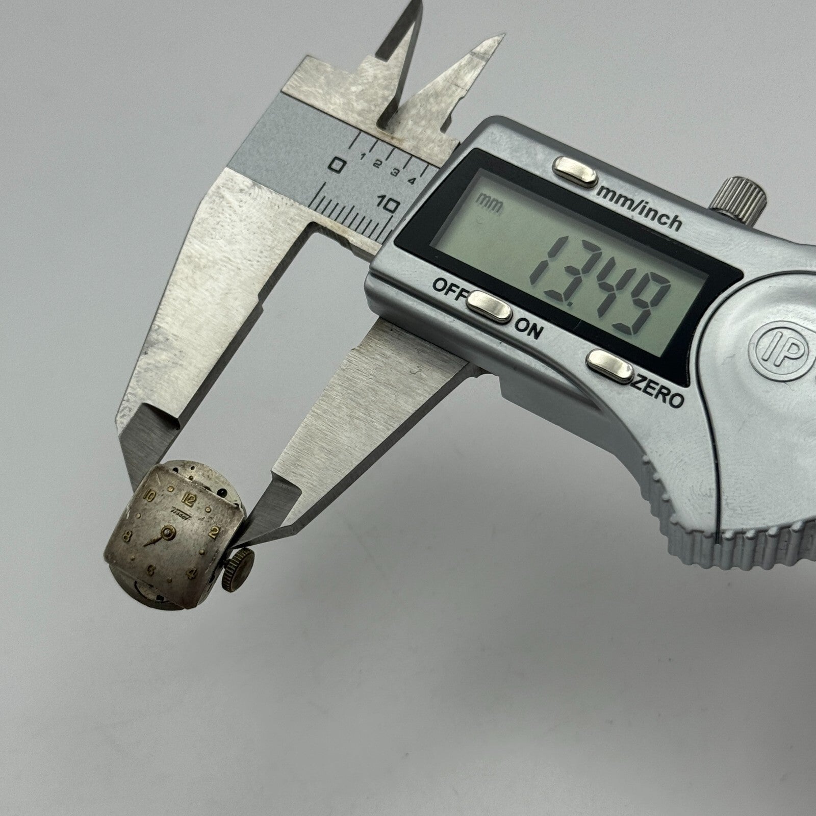 13.5mm Tissot 13.6 Swiss 15 Jewels Manual Wind Ladies Watch Movement PARTS