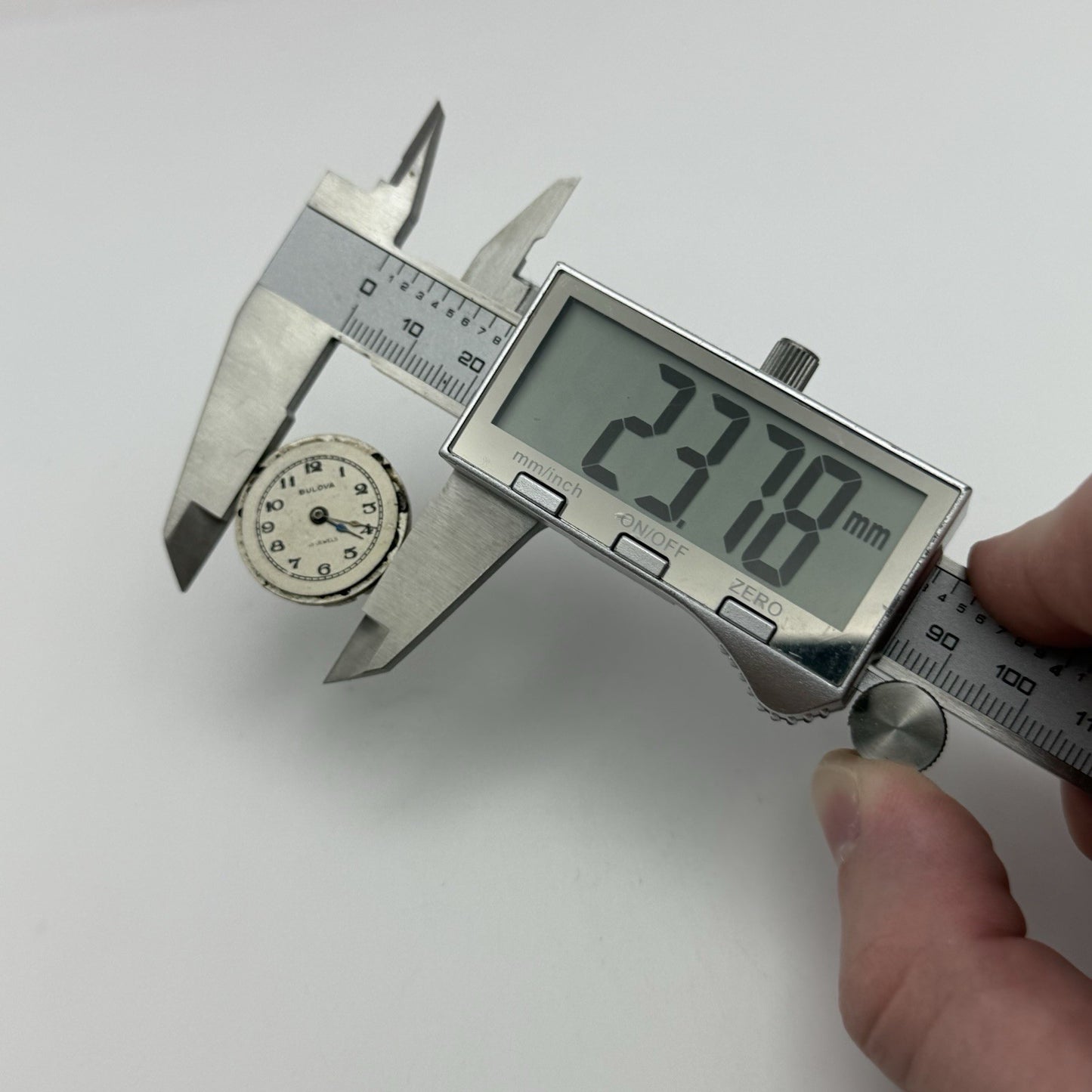 23.7mm Rare Vintage Bulova 23 Manual Wind Swiss Watch Movement PARTS REPAIR