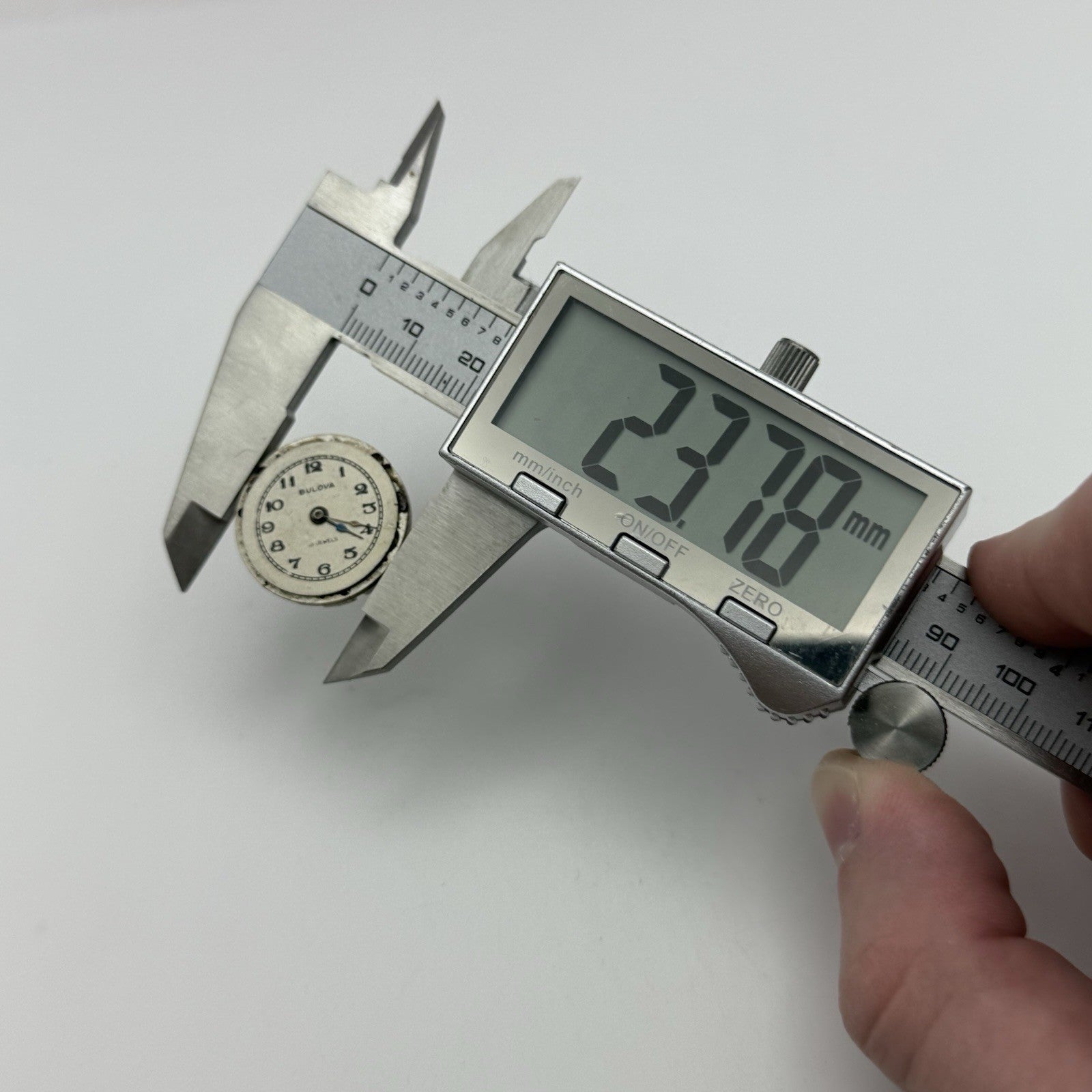 23.7mm Rare Vintage Bulova 23 Manual Wind Swiss Watch Movement PARTS REPAIR