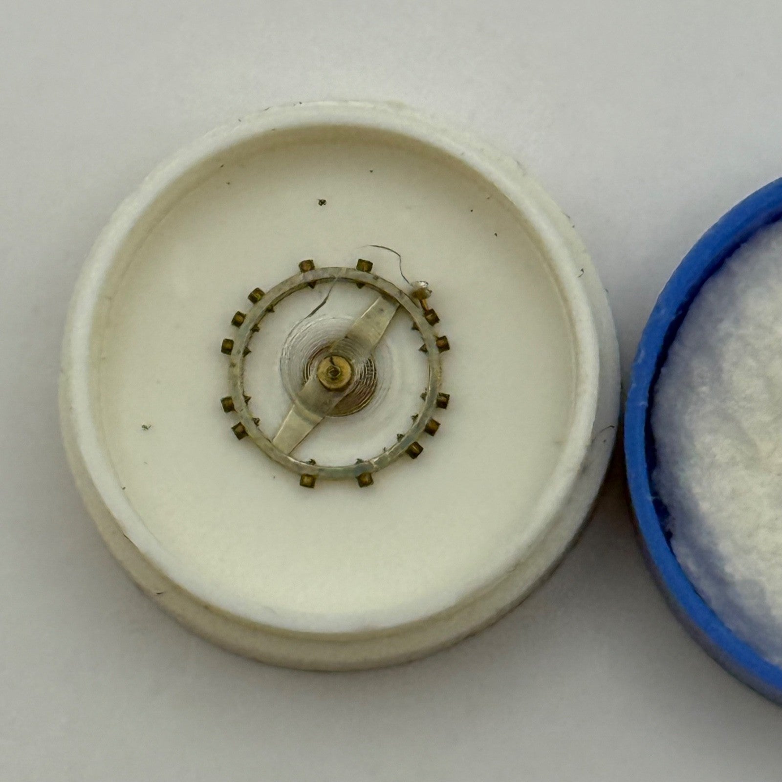 Kurtz 570 Balance Wheel Complete And Spring 5 1/4''' 808 Watch Movement Parts 