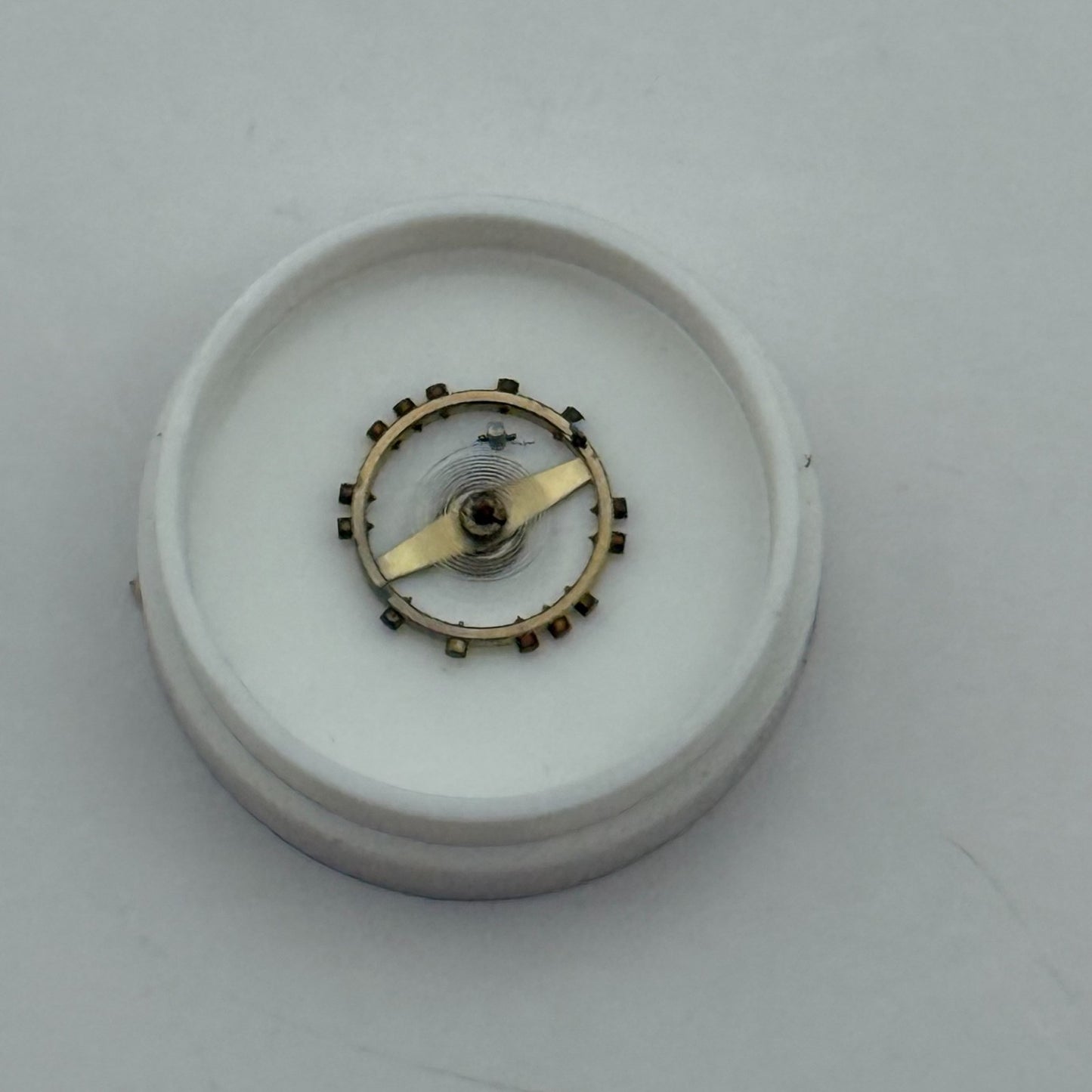 FEF 370 371 Balance Wheel Complete And Spring  176 Watch Movement Parts NOS