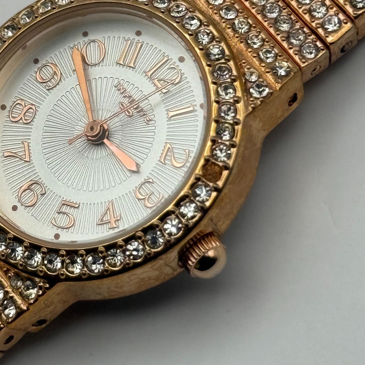 Infinite Ladies Quartz Watch Gold Tone Crystal Accents Bracelet Working 25mm