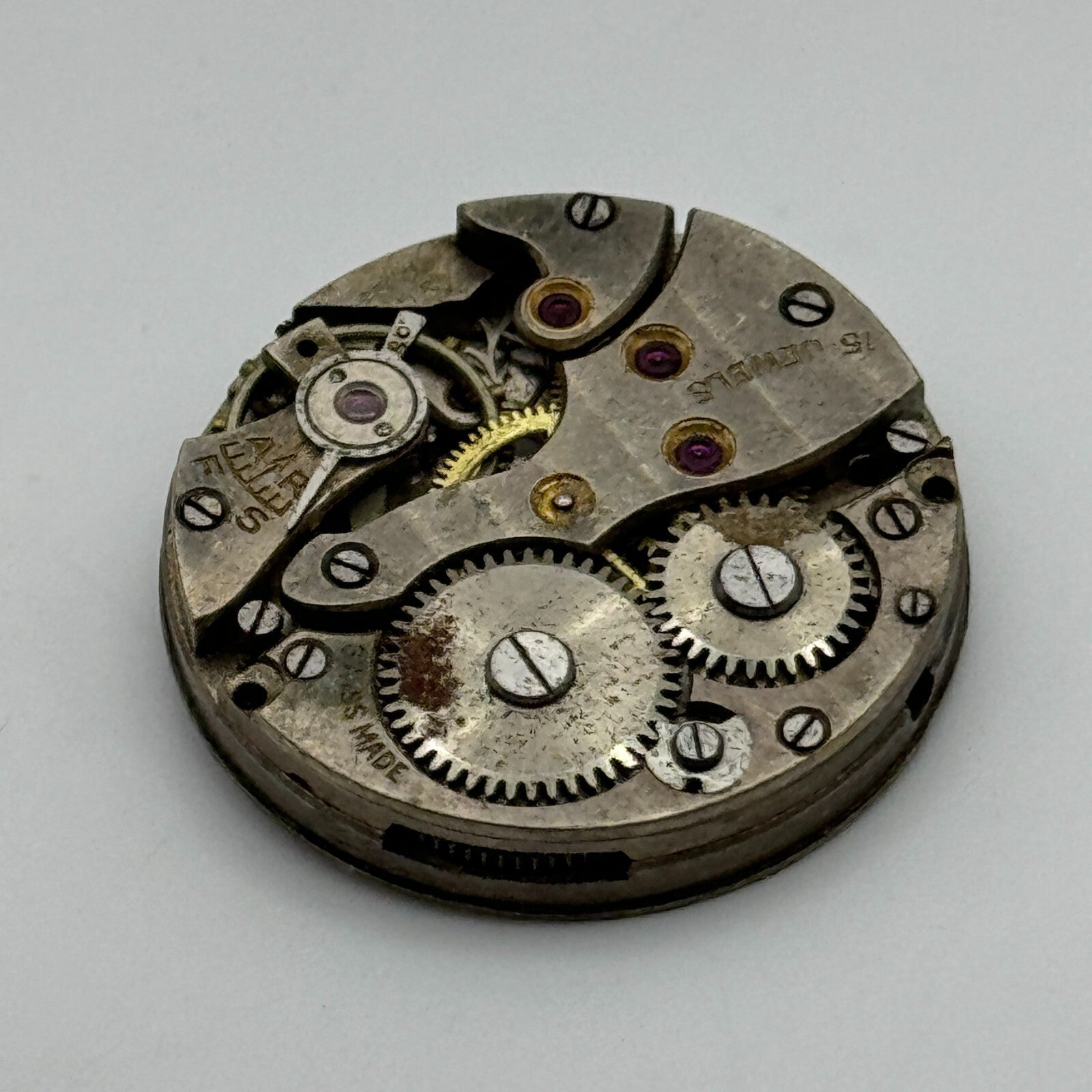 23.6mm Unidentified 15 Jewels Manual Wind Watch Movement Swiss Vintage PARTS