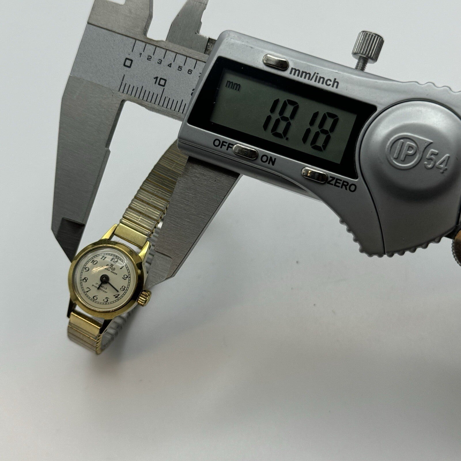 18mm WORKING Ladies Vintage Meister Anker Expandable Strap Cocktail Wristwatch