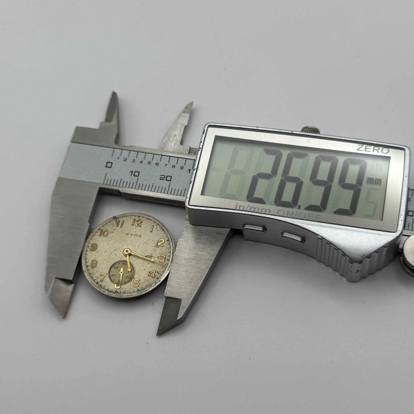 Cyma 162 Watch Movement Manual Wind Vintage Swiss 15 Jewels Parts Repair 23.5mm