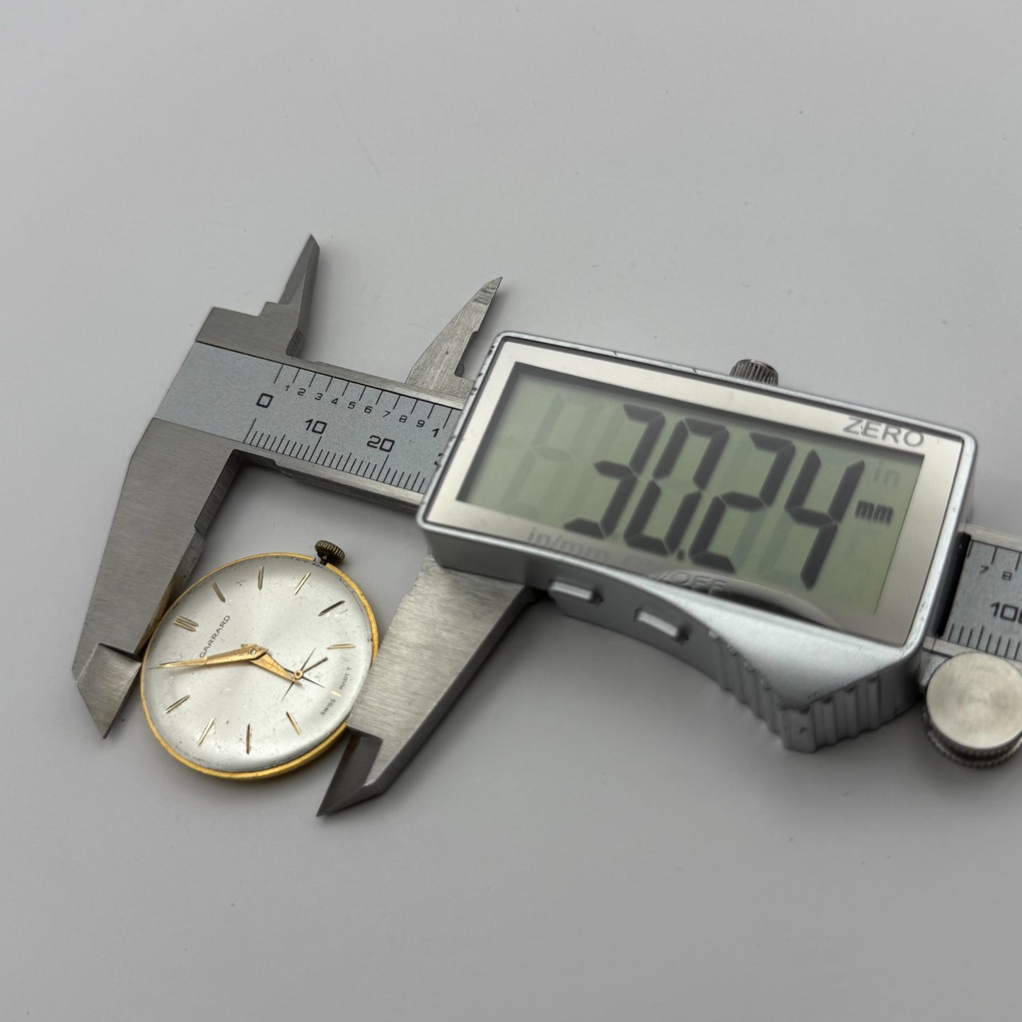 Garrard Peseux 320 Watch Movement Running Manual Wind Vintage Swiss Parts 30.2mm