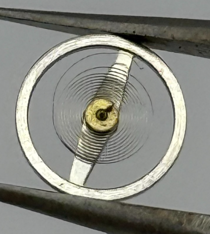 RL 9033/21 Balance Wheel Complete And Spring  Watch Movement Parts NOS