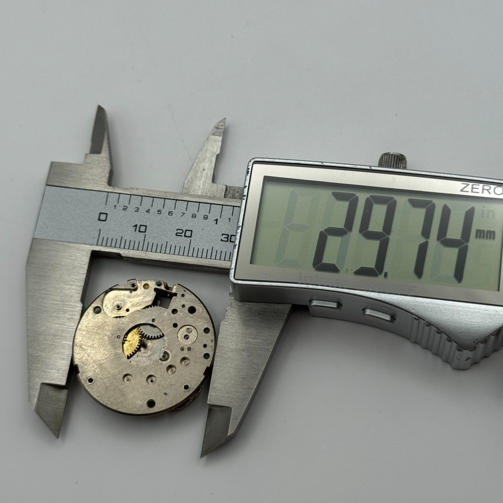 Possibly Ingersoll Watch Movement Manual Wind Vintage Parts Repair Spares 29.7mm