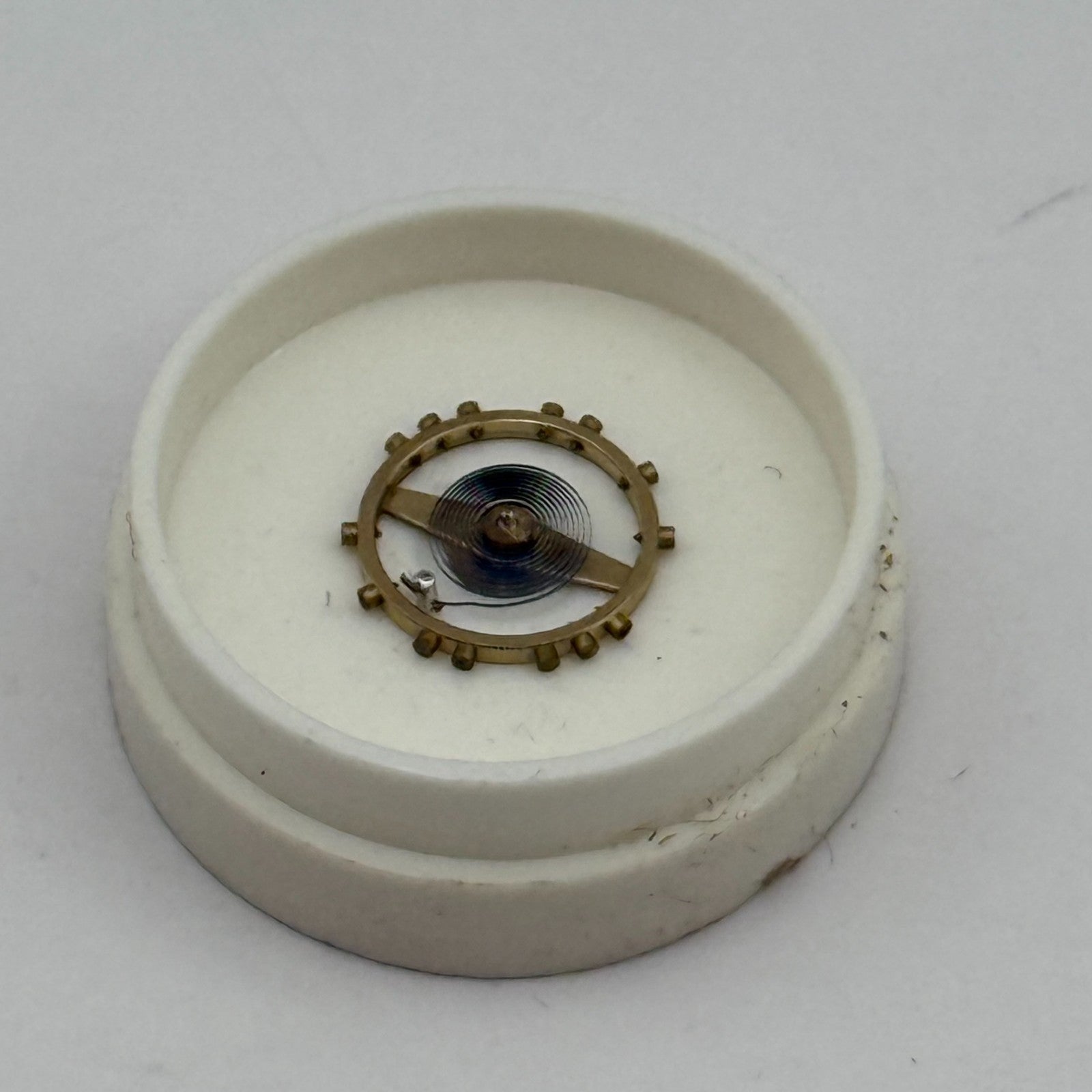 FEF 270 Balance Wheel Complete And Spring  5¼’’’ 173 M Watch Movement Parts NOS