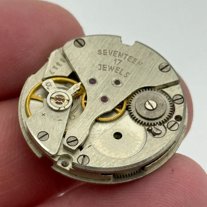 26.9mm Unidentified 3317 Manual Wind 17 Jewels Watch Movement Vintage PARTS