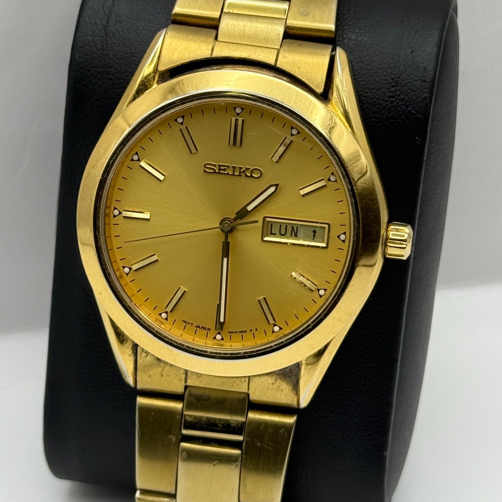 Seiko Mens Quartz Watch 7N43-9070 Gold Tone Bracelet Japan 36mm PARTS REPAIR