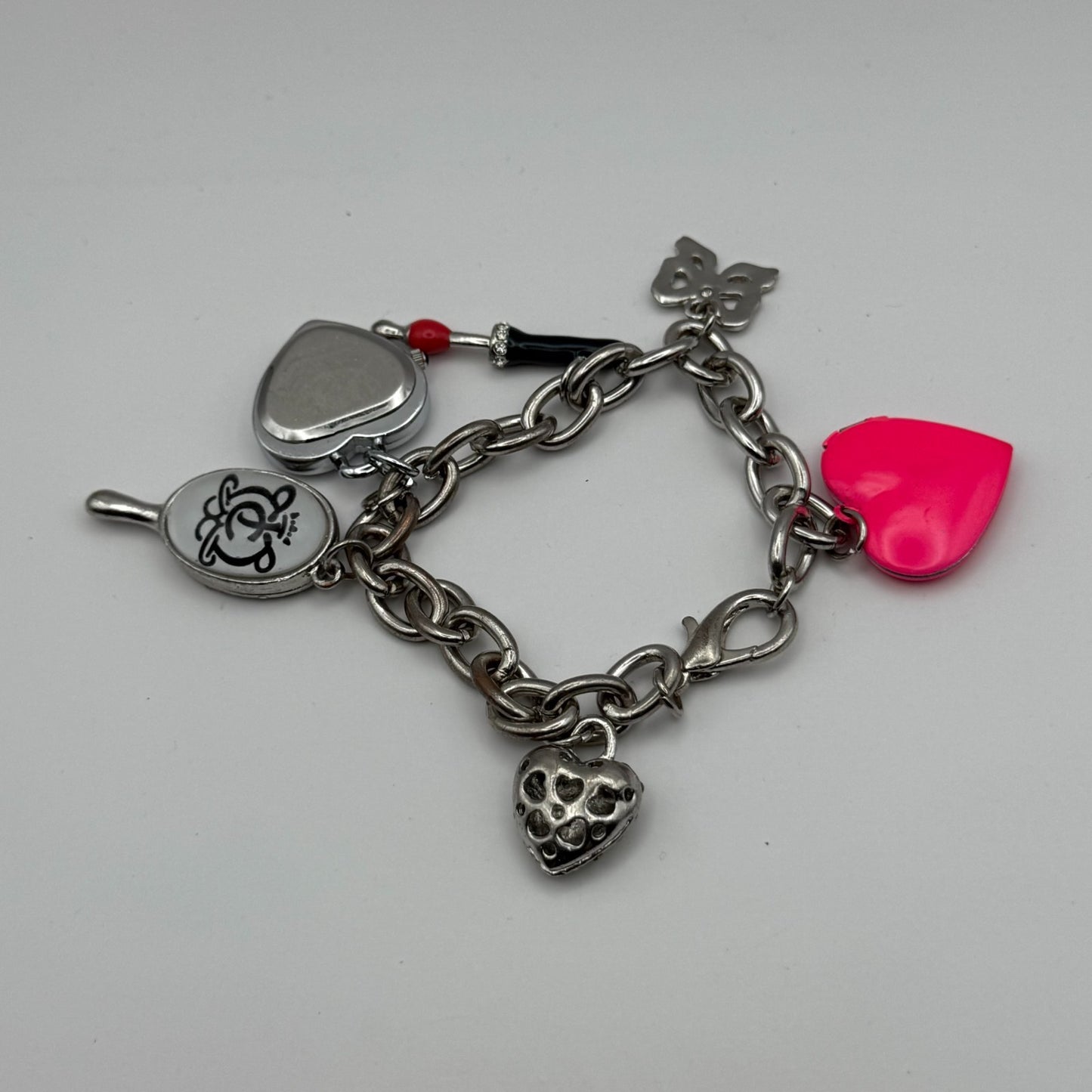 Ladies Quartz Watch Heart Dial Silver Tone Bracelet Stylish Charms Working 28mm