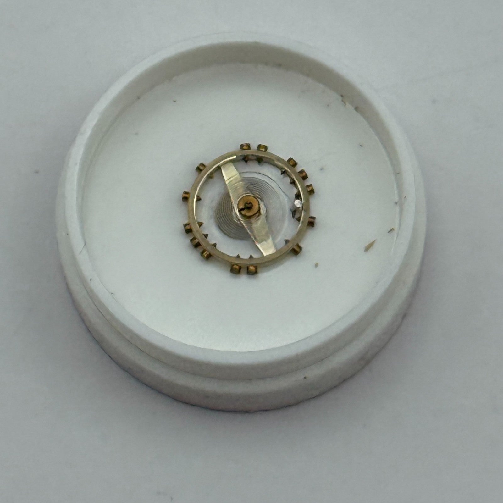 FEF 430 6600 Balance Wheel Complete And Spring 943 M Watch Movement Parts NOS