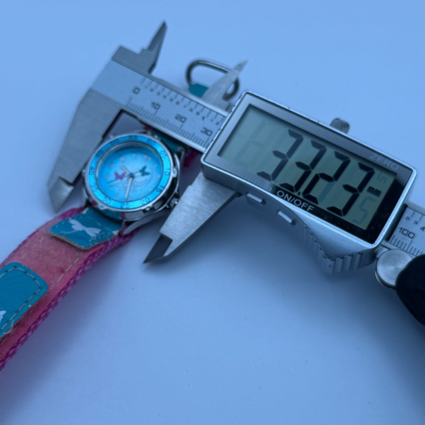 Kids Quartz Watch Blue Butterfly Design Hook & Loop Strap Working 33mm