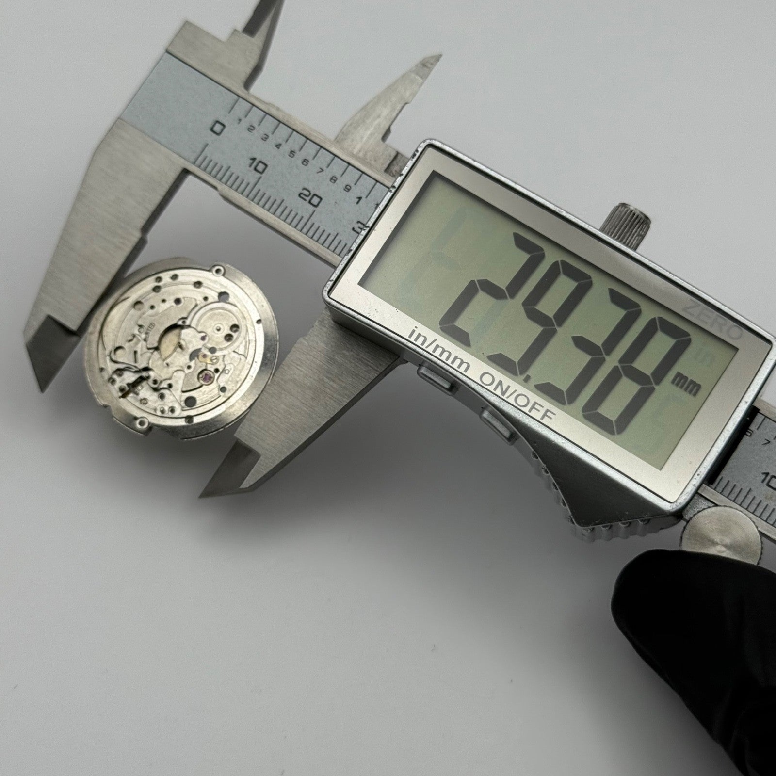 Eterna 1489K Watch Movement Automatic Vintage Incomplete Parts Repair 29.3mm