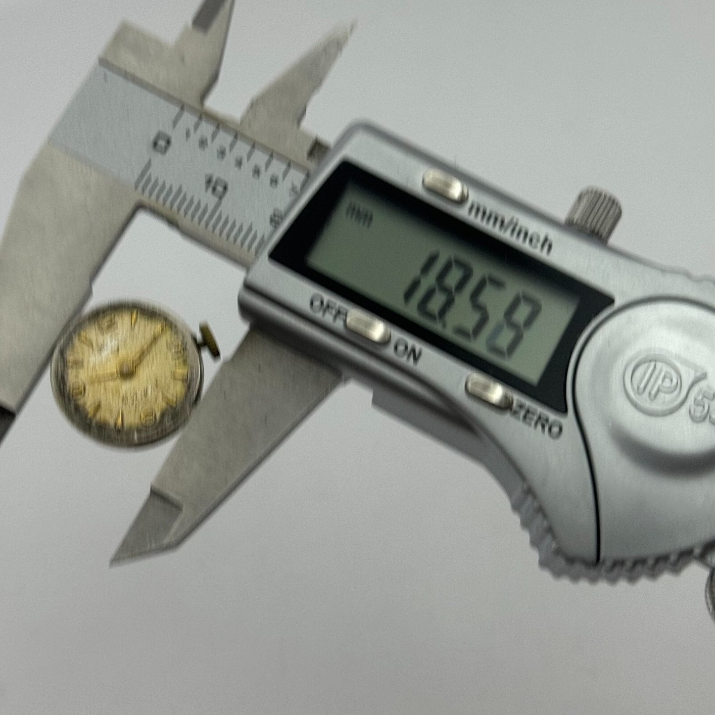 18.5mm Rotary Ladies AS Manual Wind Swiss 15 Jewels Watch Movement Vintage PARTS