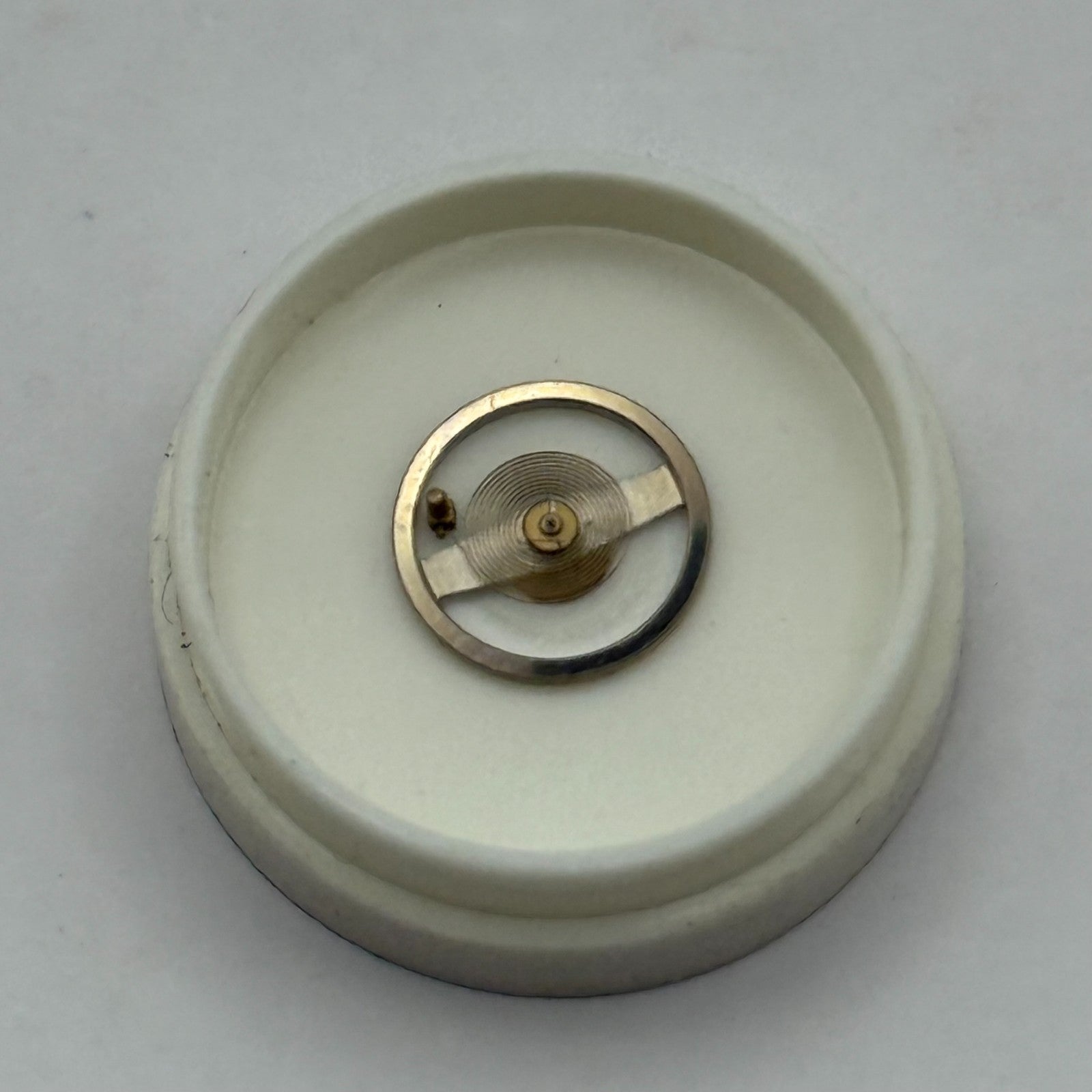 BRAC 2051 Balance Wheel Complete And Spring 5½’’’ 69 M Watch Movement Parts NOS