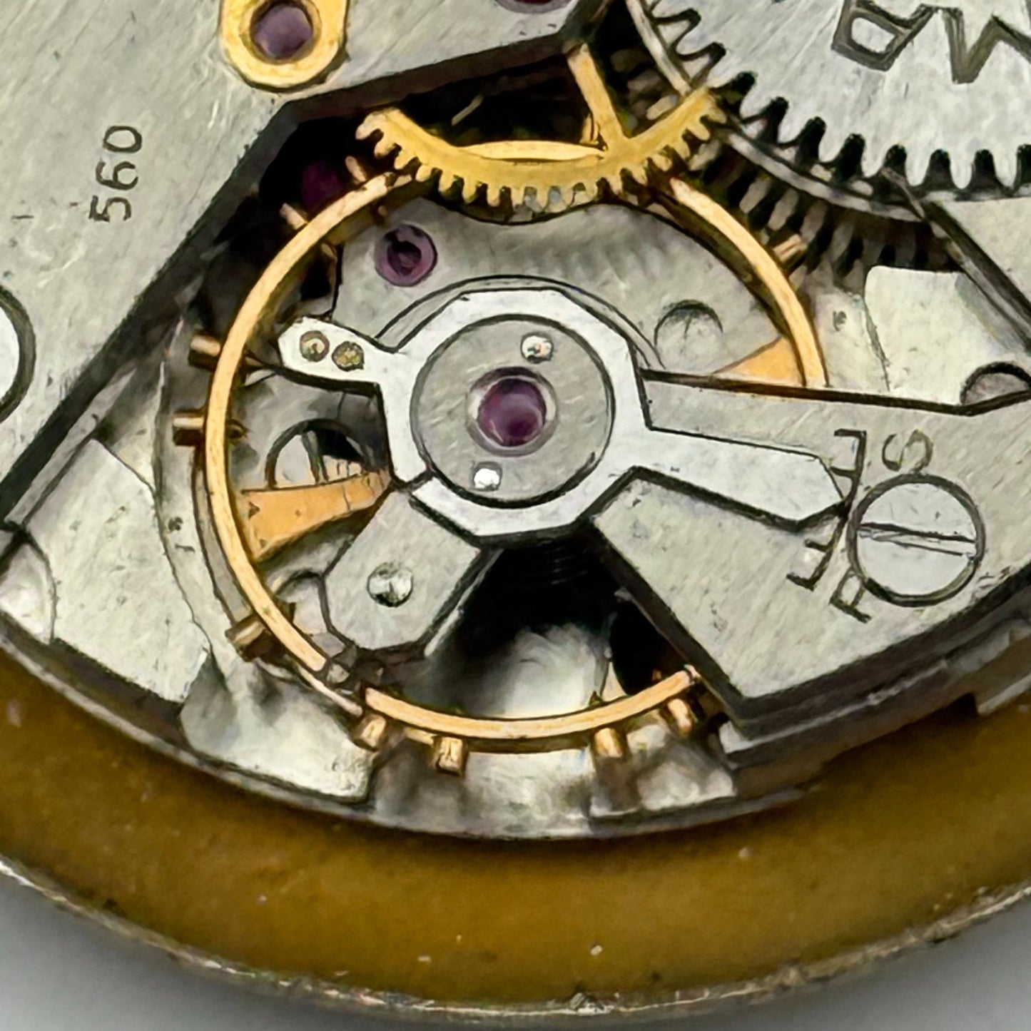 Marvin 560 Watch Movement Manual Wind Vintage Swiss 17 Jewels Parts 23.6mm