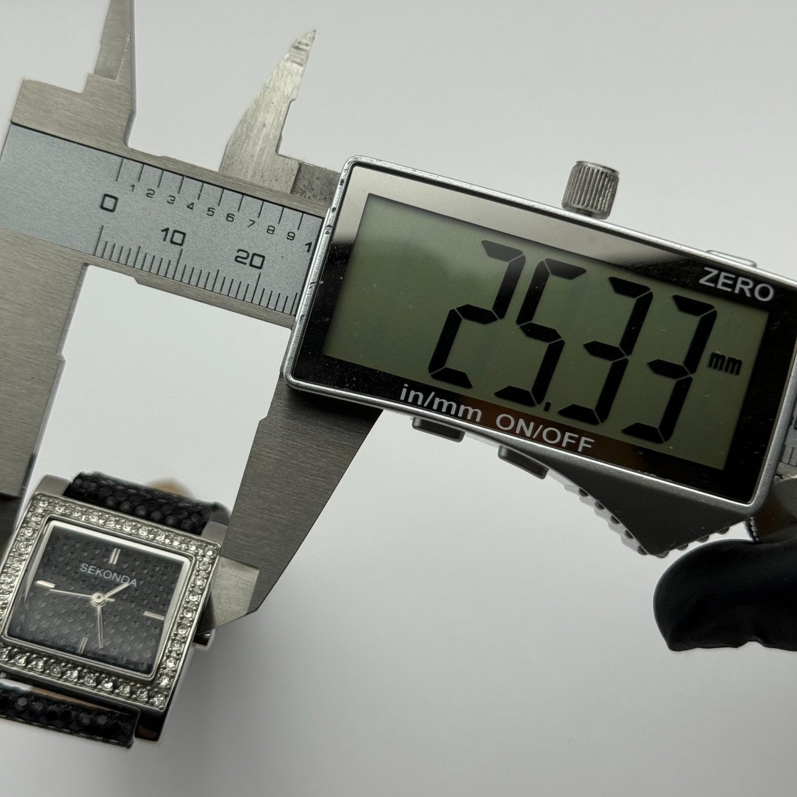 Sekonda Ladies Quartz Watch Black Dial Crystal Accents Bezel Japan Working 25mm