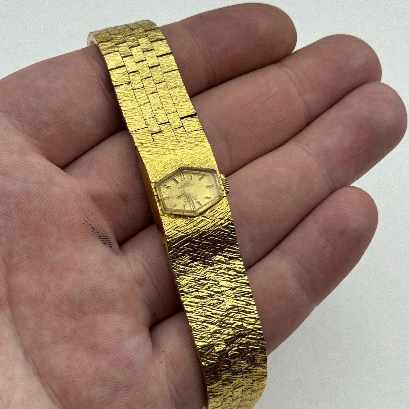 15mm Ladies Manual Wind Limit Gold Plated Swiss Watch NON WORKING