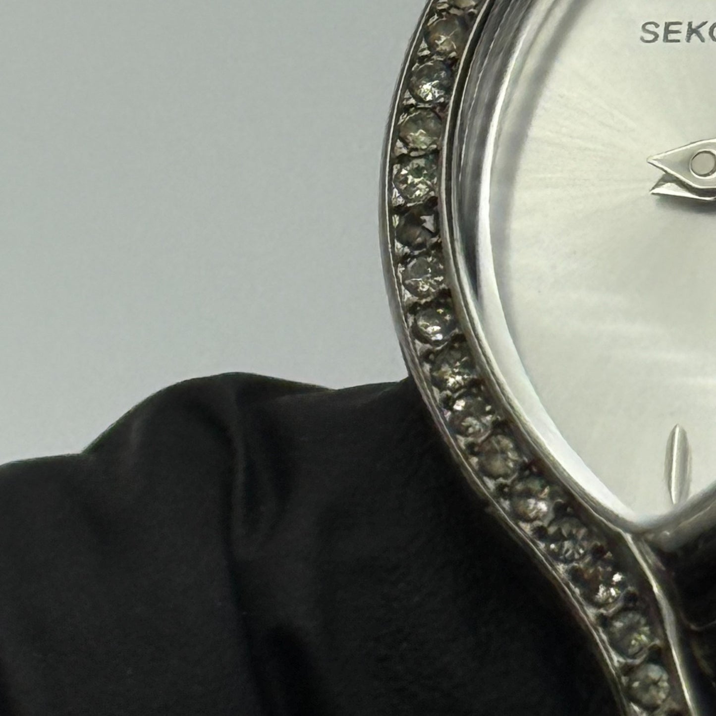 Sekonda Ladies Quartz Watch Crystal Accents Silver Tone Bracelet Working 17mm