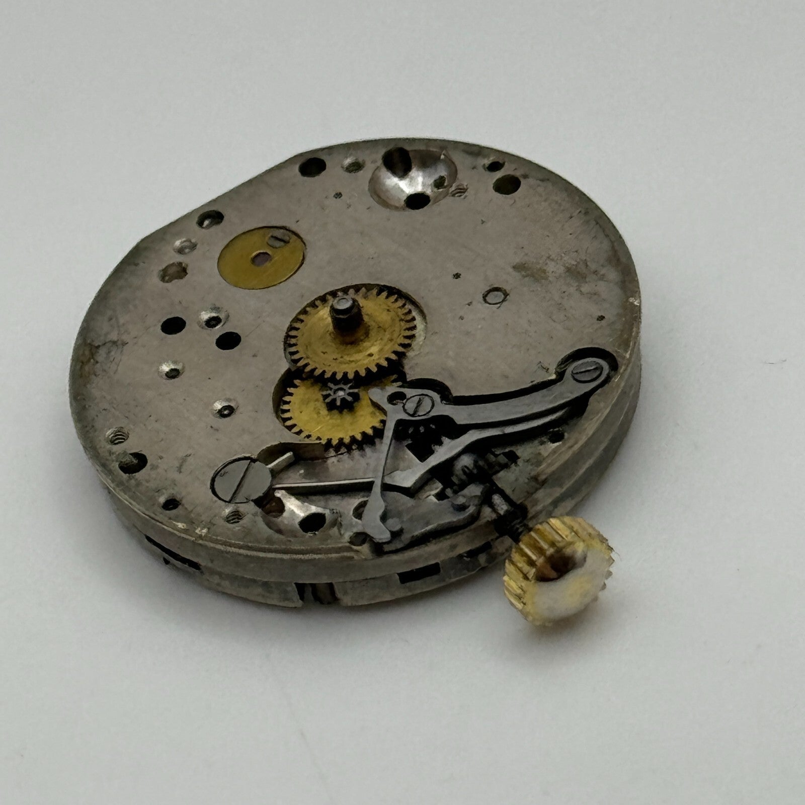 23.6mm Unidentified 15 Jewels Manual Wind Watch Movement Swiss Vintage PARTS
