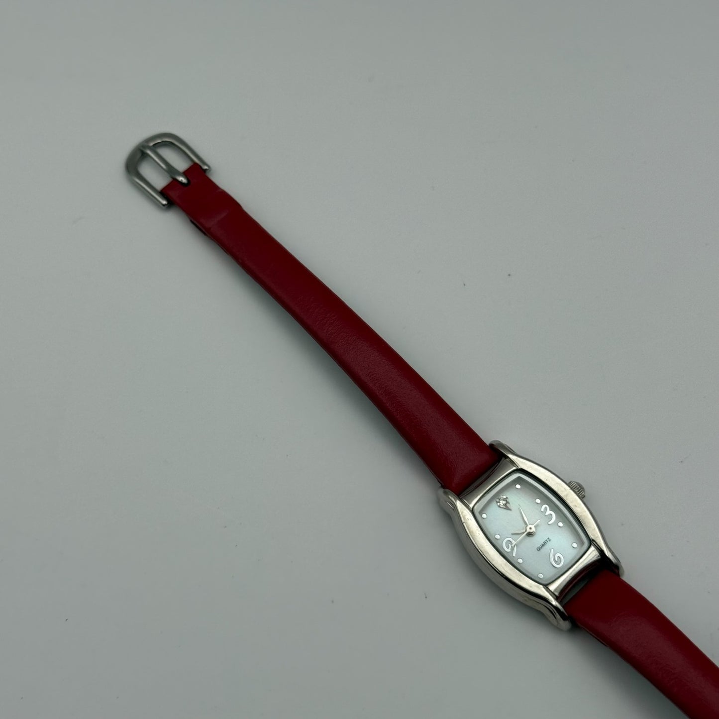 Avon Ladies Quartz Watch Mother of Pearl Dial Red Leather Strap Working 20mm