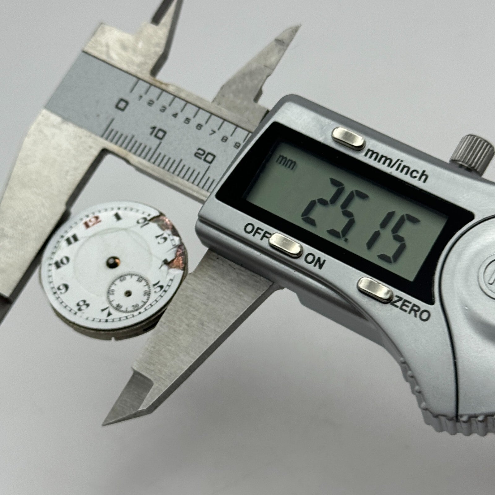 25.1mm Men's Unidentified Swiss Sub Seconds Trench Manual Wind Watch Movement