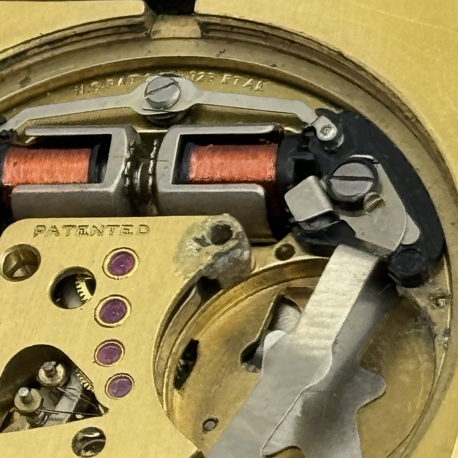 37mm Mens Bulova Accutron 2181F Date Dial Swiss Quartz Vintage Watch TO RESTORE