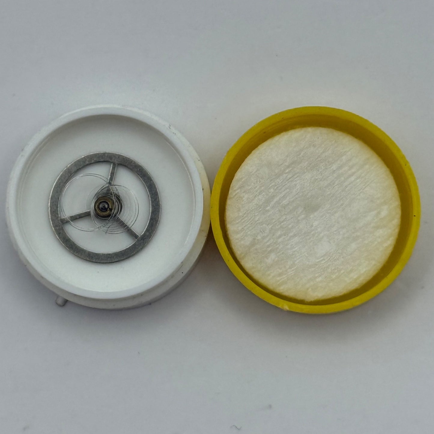 Desa 320 DGT Balance Complete Renata 1607 Watch Movement Parts Vintage NOS