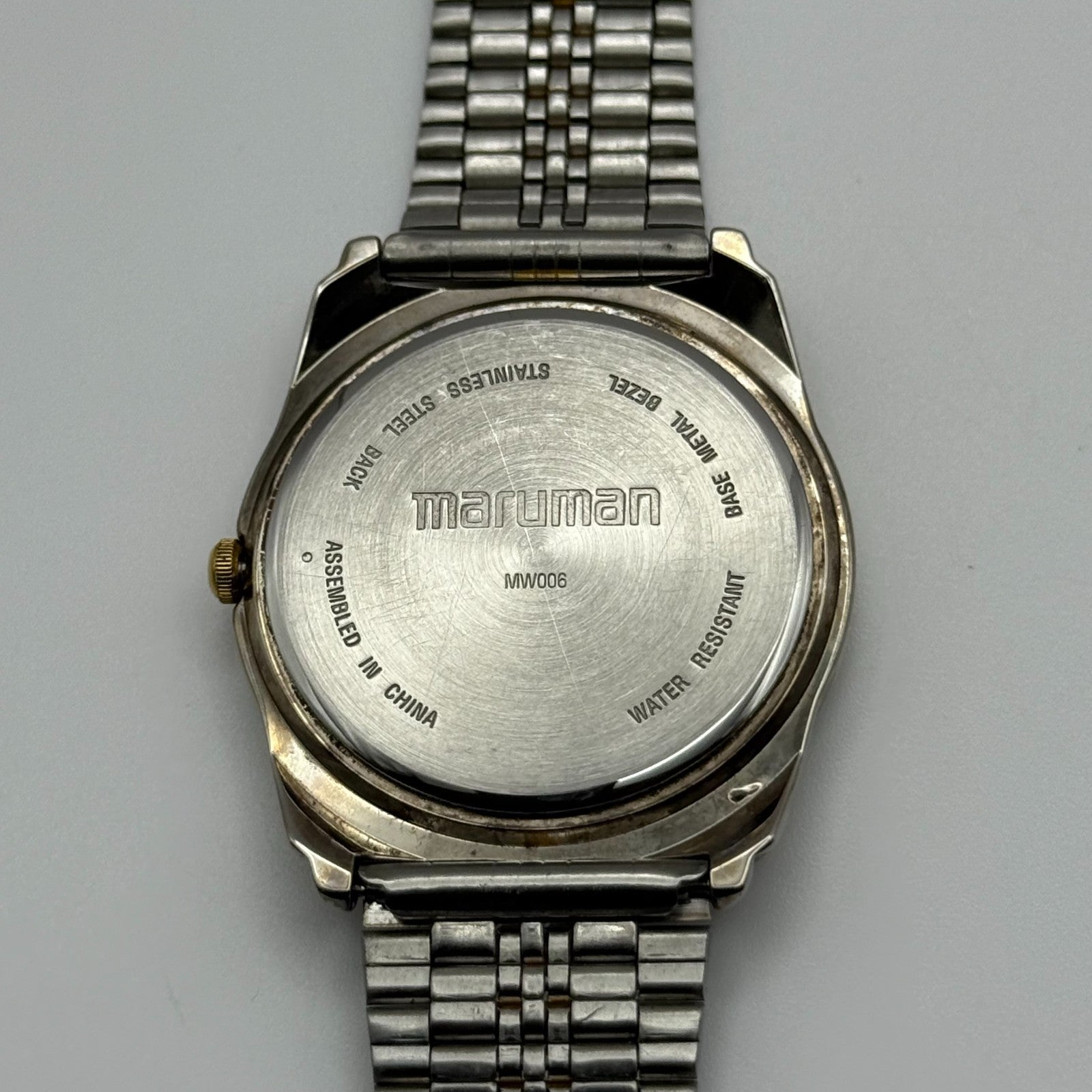 Battic Maruman Unisex Quartz Watch Two Tone Date Dial Gold Silver Working 33mm