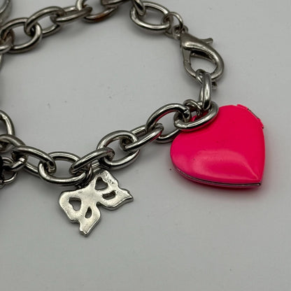 Ladies Quartz Watch Heart Dial Silver Tone Bracelet Stylish Charms Working 28mm