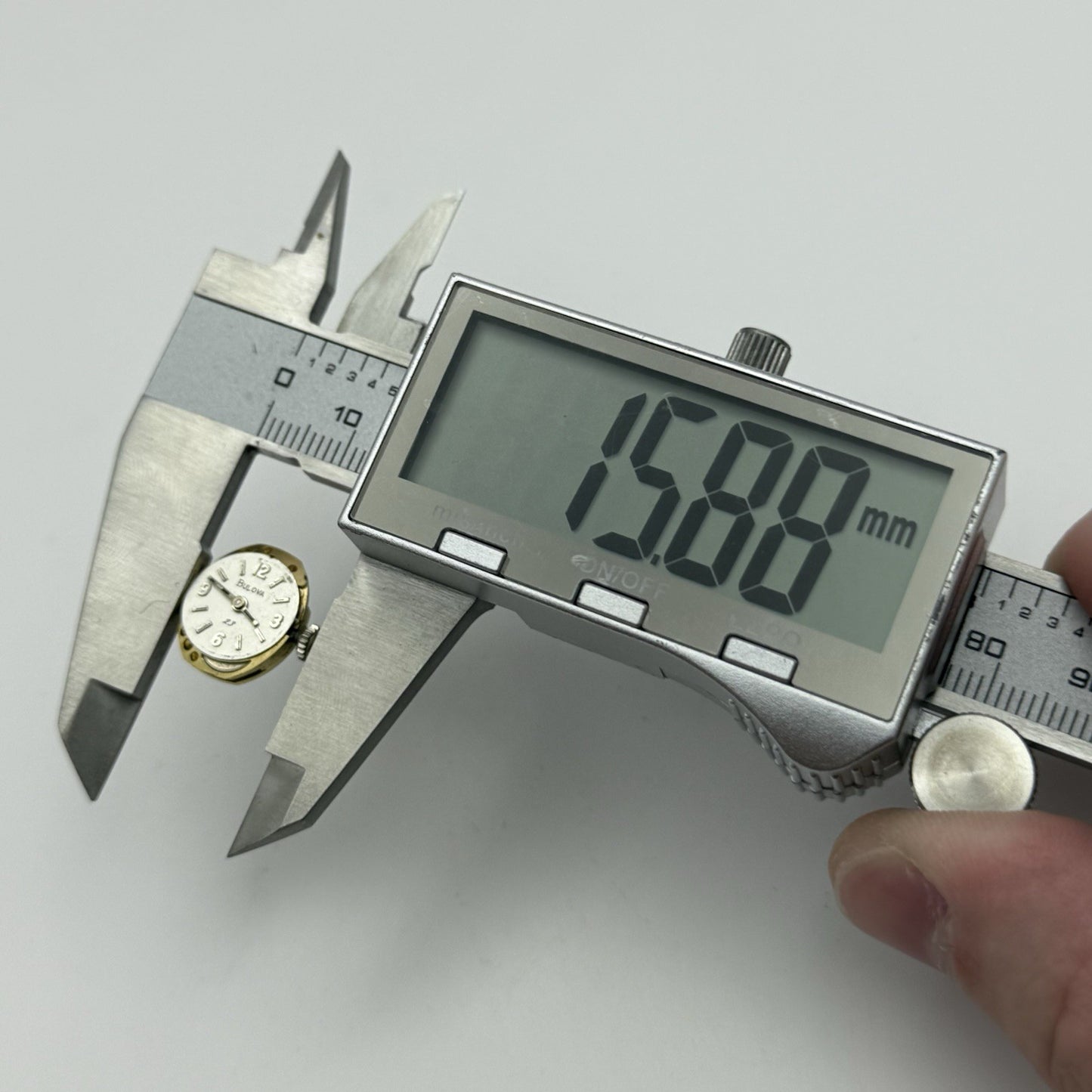 13.1mm Vintage Ladies Bulova 5BD Manual Wind Swiss Watch Movement PARTS REPAIR