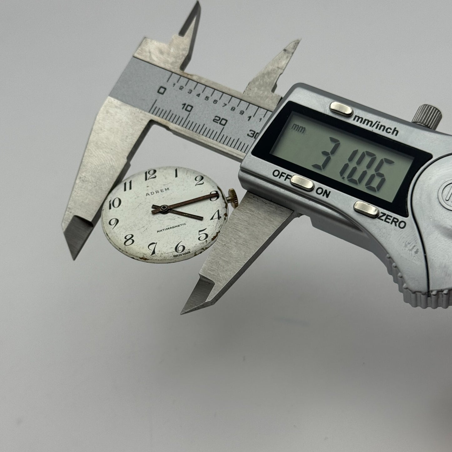 26.9mm Men's Adrem EB 8800 Manual Wind Watch Movement Swiss Vintage PARTS SPARES