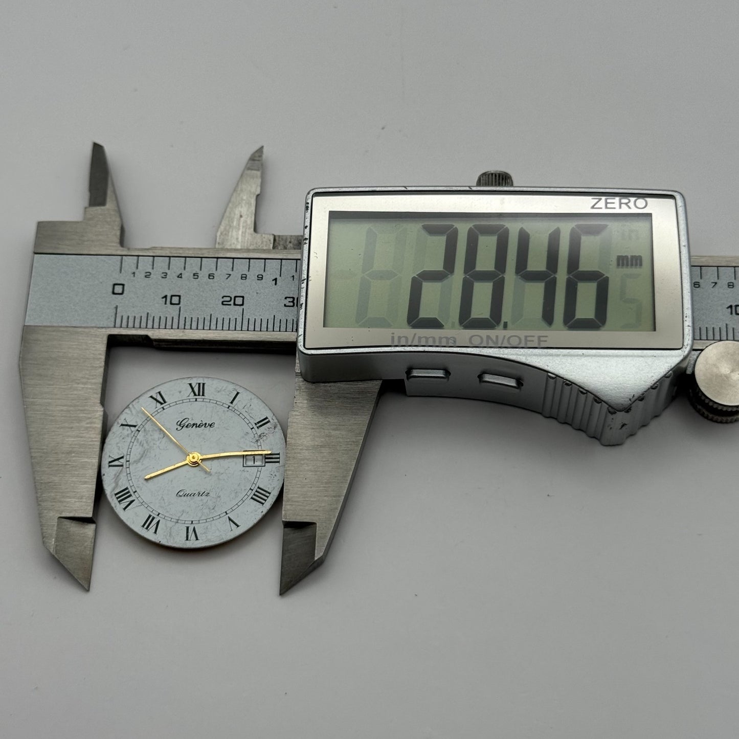 ETA 955.414 Quartz Watch Movement Geneve Date Vintage Swiss Parts Repair 23.8mm