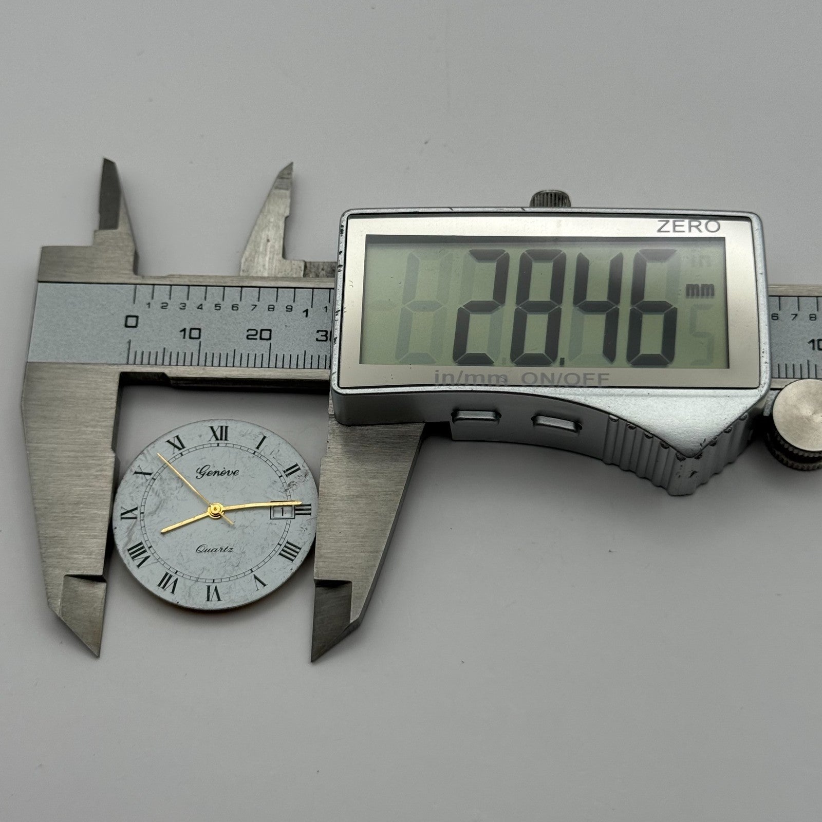 ETA 955.414 Quartz Watch Movement Geneve Date Vintage Swiss Parts Repair 23.8mm