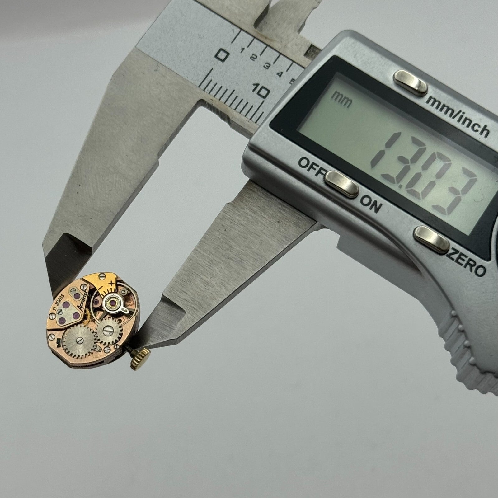13mm Ladies Accurist ETA 2487 Manual Wind 21 Jewels Swiss Watch Movement PARTS